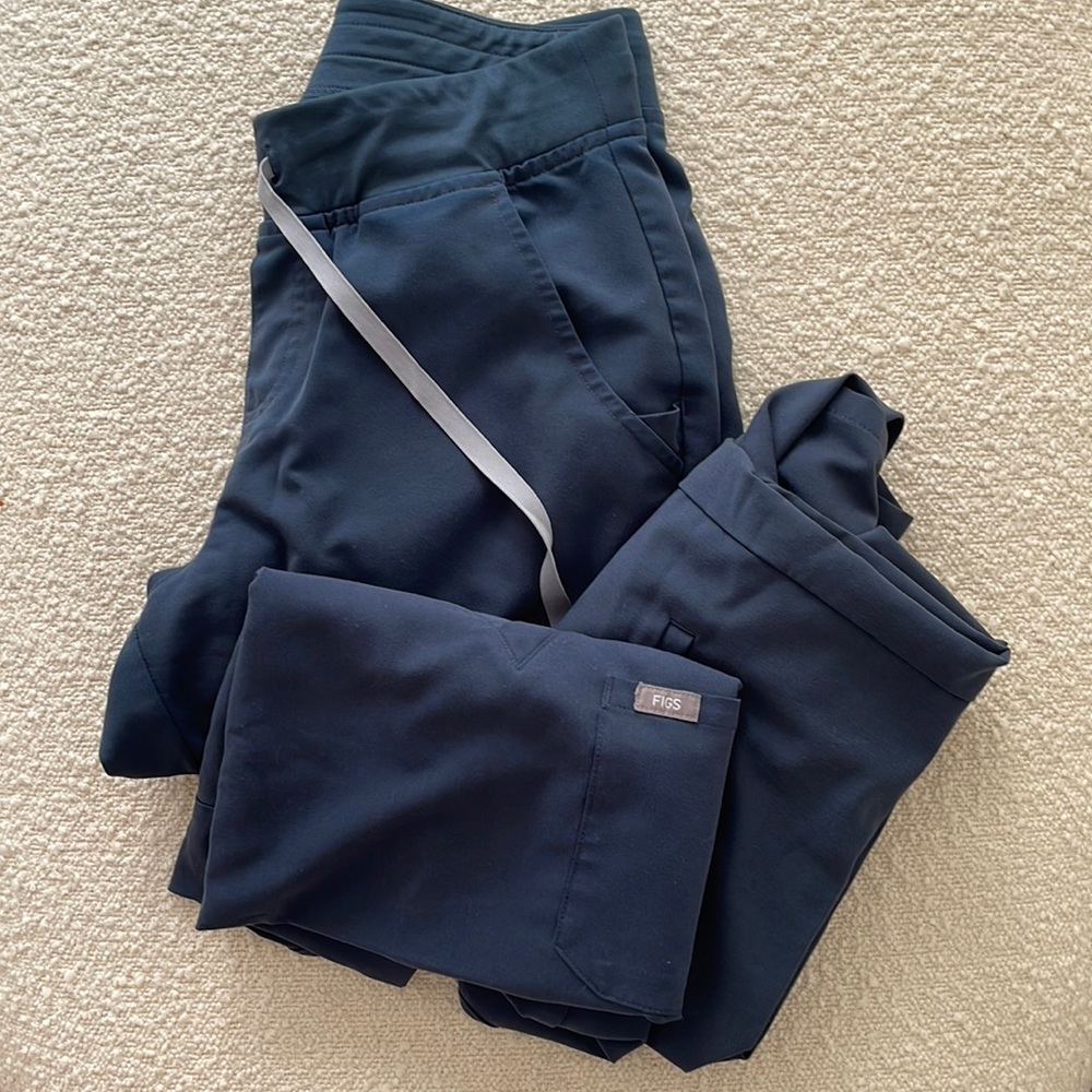 dark harbor joggers and two tops